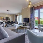 Apartment Stunning In