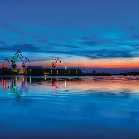 Stunning In Apartment *