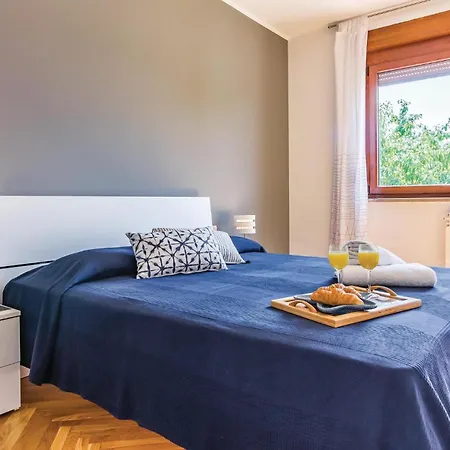 Stunning In Galižana