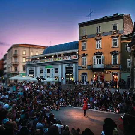 Stunning In 아파트